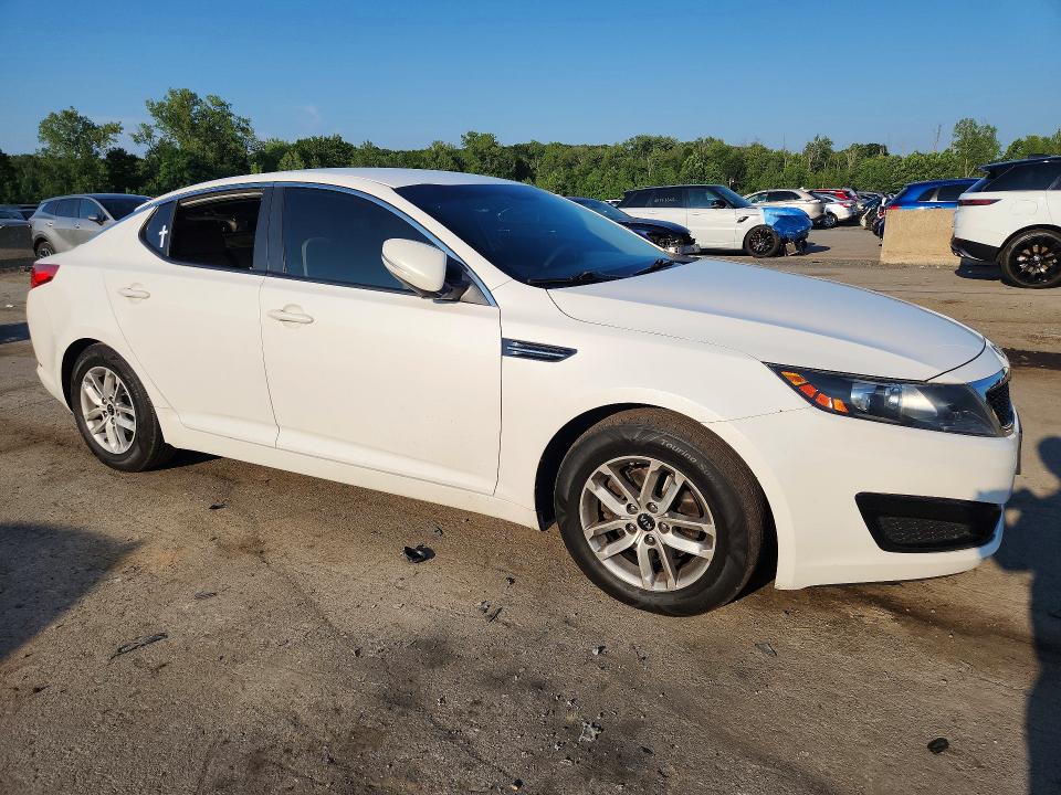 2011 Kia Optima მანქანა იყიდება აუქციონზე, vin: KNAGM4A73B5107147, აუქციონის ნომერი: 61035786