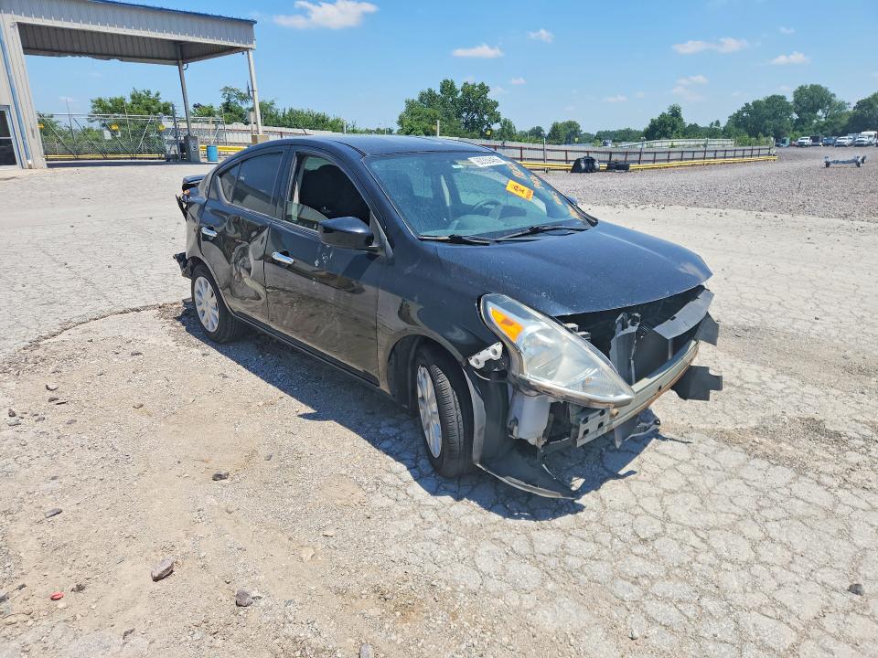 2017 Nissan Versa მანქანა იყიდება აუქციონზე, vin: 3N1CN7AP1HL815392, აუქციონის ნომერი: 60359466