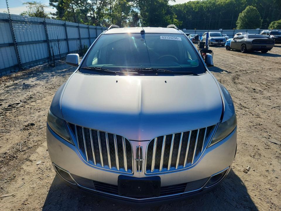 63134296 :رقم المزاد ، 2LMDJ8JK7BBJ07447 vin ، 2011 Lincoln Mkx مزاد بيع