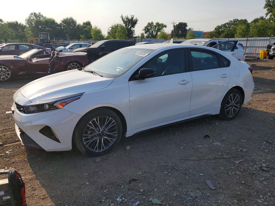 2023 Kia Forte მანქანა იყიდება აუქციონზე, vin: 3KPF54AD1PE653605, აუქციონის ნომერი: 61085656