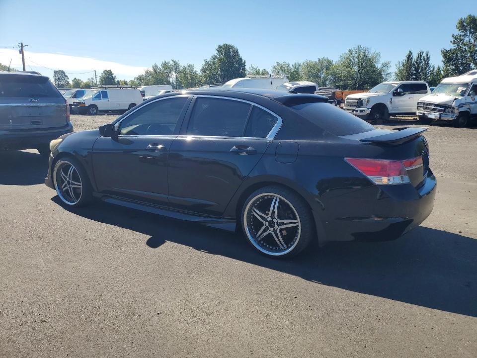 61111806 :رقم المزاد ، 1HGCP26898A131209 vin ، 2008 Honda Accord مزاد بيع