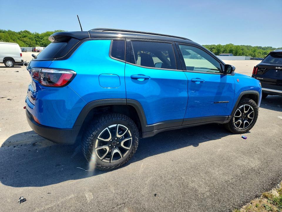 59342496 :رقم المزاد ، 3C4NJDDN9ST557592 vin ، 2025 Jeep Compass مزاد بيع