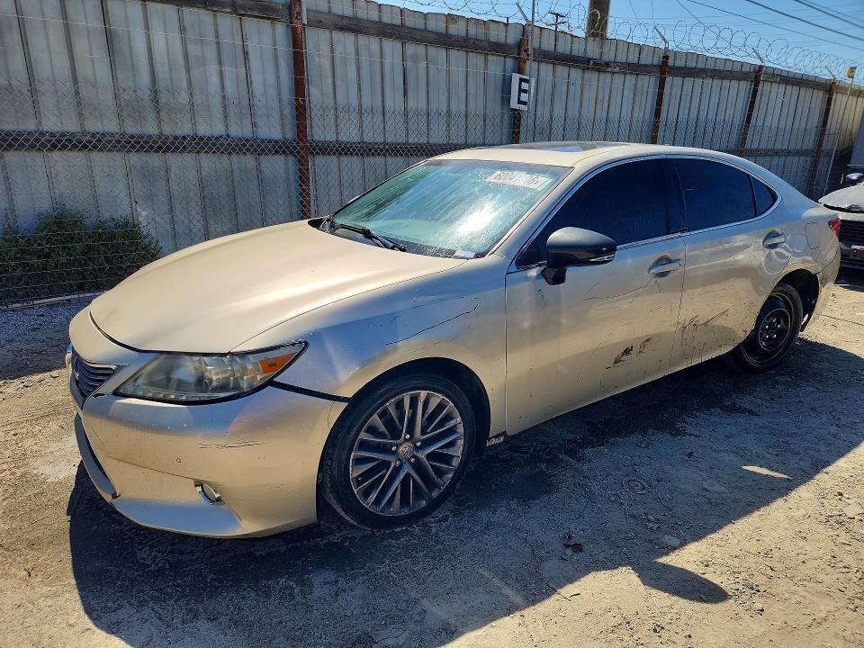 60041006 :رقم المزاد ، JTHBK1GG9D2050982 vin ، 2013 Lexus Es مزاد بيع