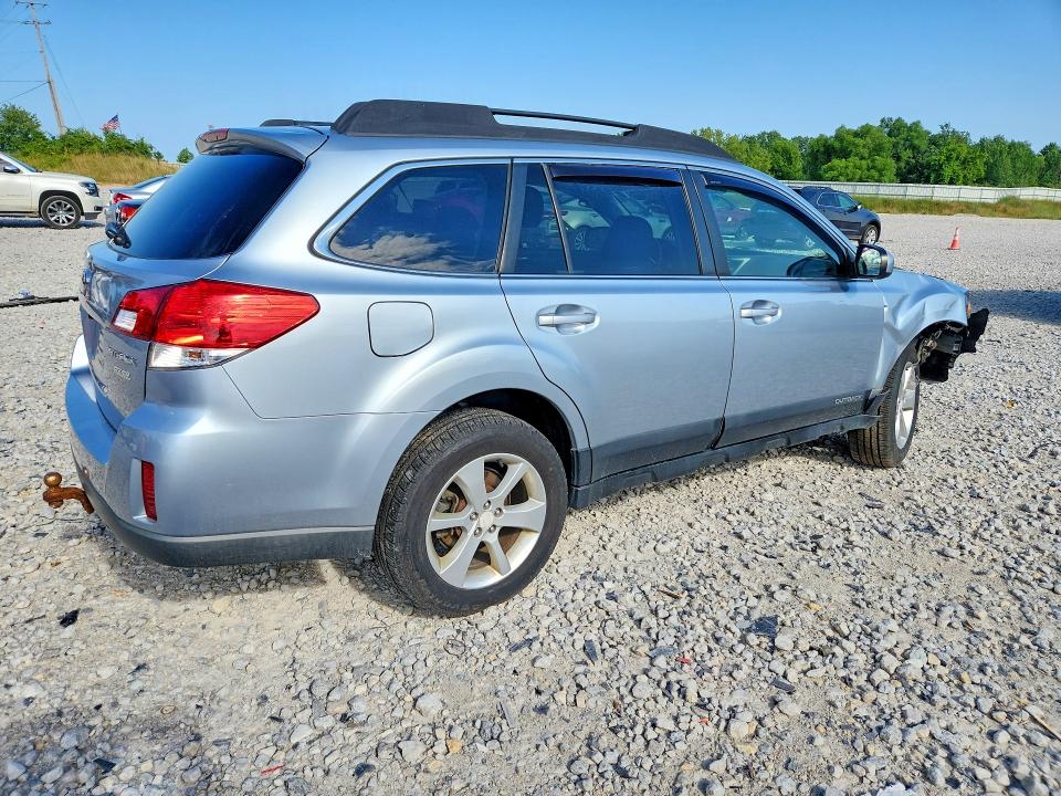 2013 Subaru Outback მანქანა იყიდება აუქციონზე, vin: 4S4BRBCC4D3323547, აუქციონის ნომერი: 59670506