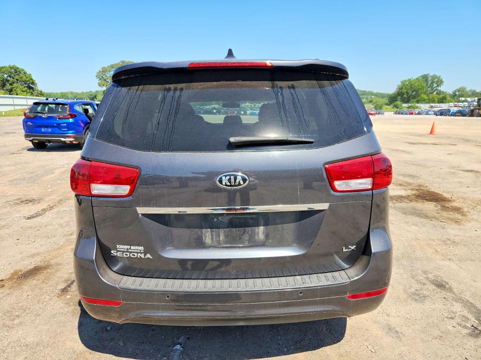 61176206 :رقم المزاد ، KNDMB5C15H6314894 vin ، 2017 Kia Sedona مزاد بيع