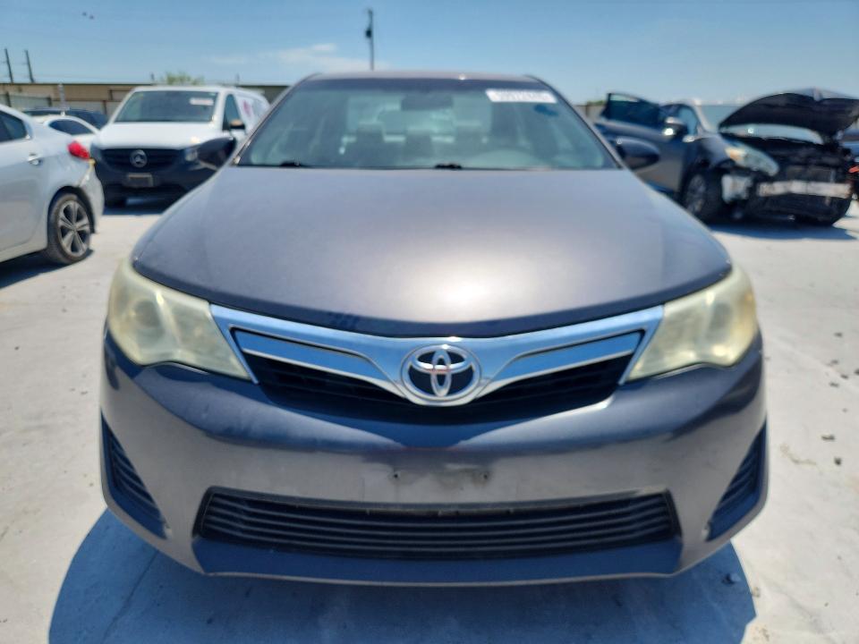 59972446 :رقم المزاد ، 4T1BF1FK8EU401099 vin ، 2014 Toyota Camry مزاد بيع