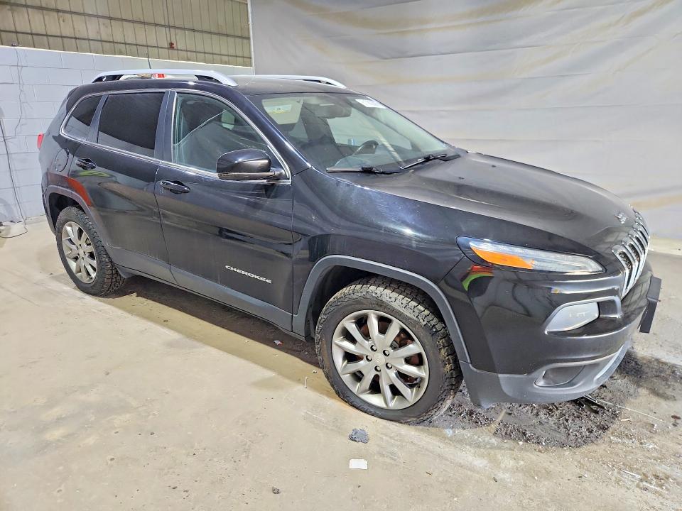 61782306 :رقم المزاد ، 1C4PJMDBXJD599482 vin ، 2018 Jeep Cherokee مزاد بيع