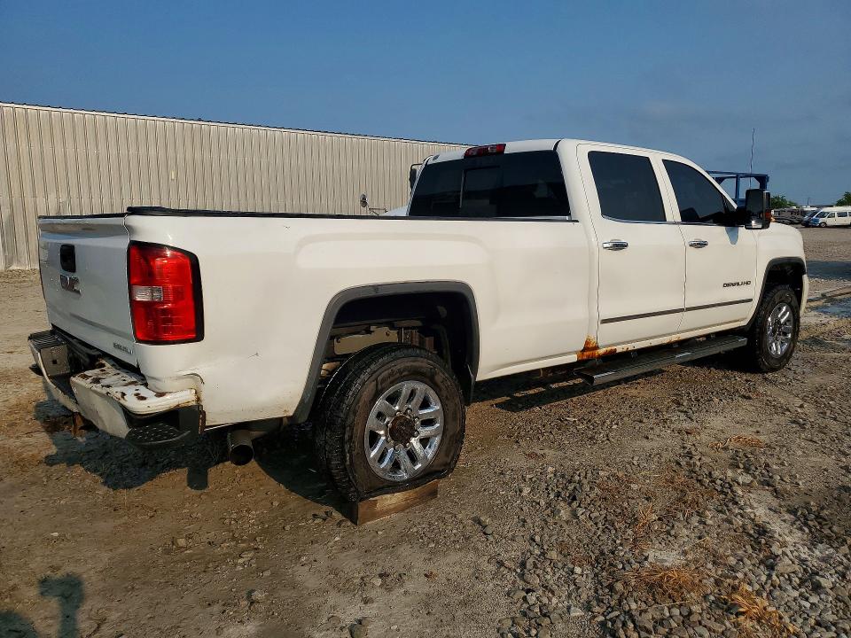 62011476 :رقم المزاد ، 1GT424E88FF638262 vin ، 2015 Gmc Sierra مزاد بيع