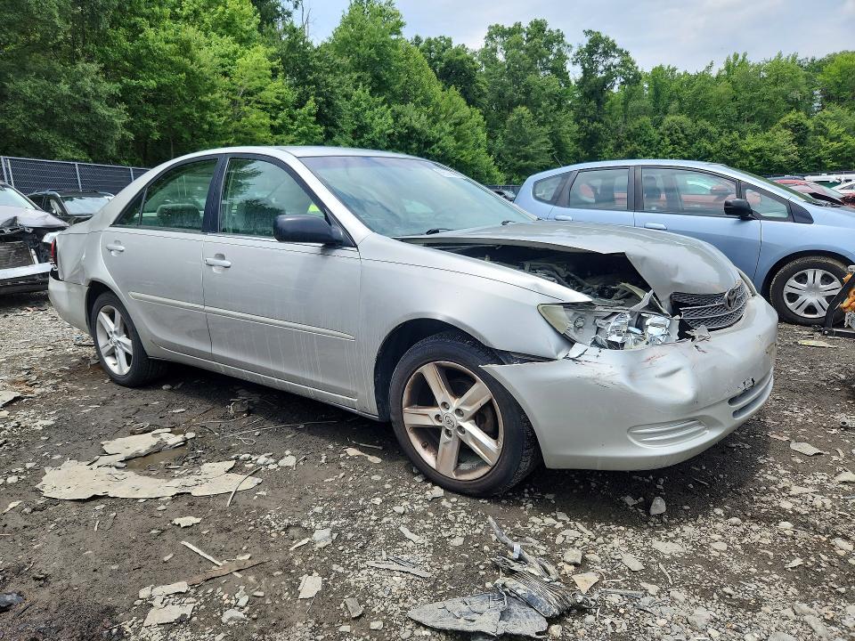 2004 Toyota Camry მანქანა იყიდება აუქციონზე, vin: 4T1BE32K14U842155, აუქციონის ნომერი: 60636366