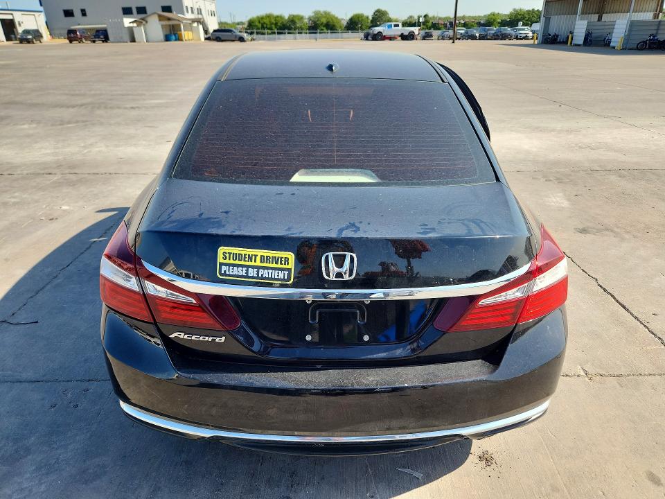 Aukcja sprzedaży 2017 Honda Accord, vin: 1HGCR2F80HA101817, numer aukcji: 59400056