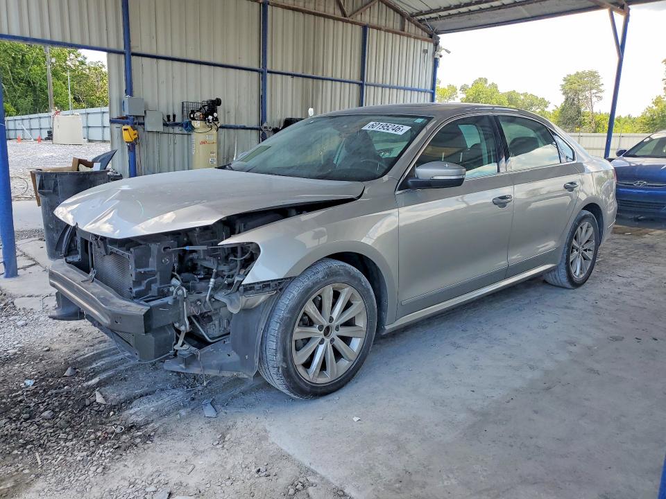60195246 :رقم المزاد ، 1VWCH7A30CC109565 vin ، 2012 Volkswagen Passat مزاد بيع