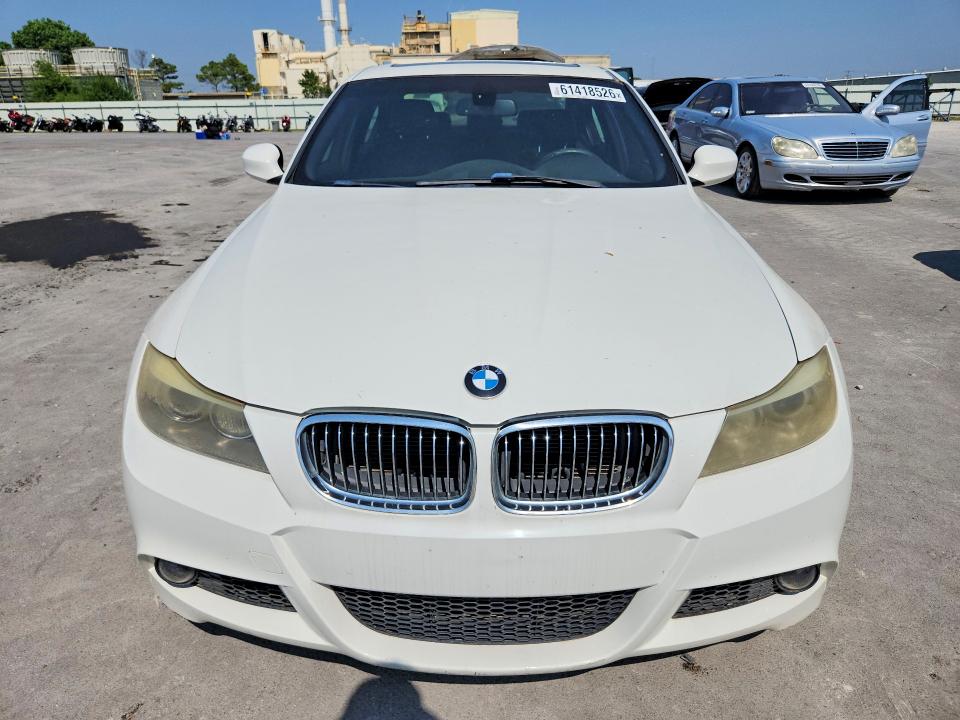 61418526 :رقم المزاد ، WBAPN7C51BA780536 vin ، 2011 Bmw 335 مزاد بيع