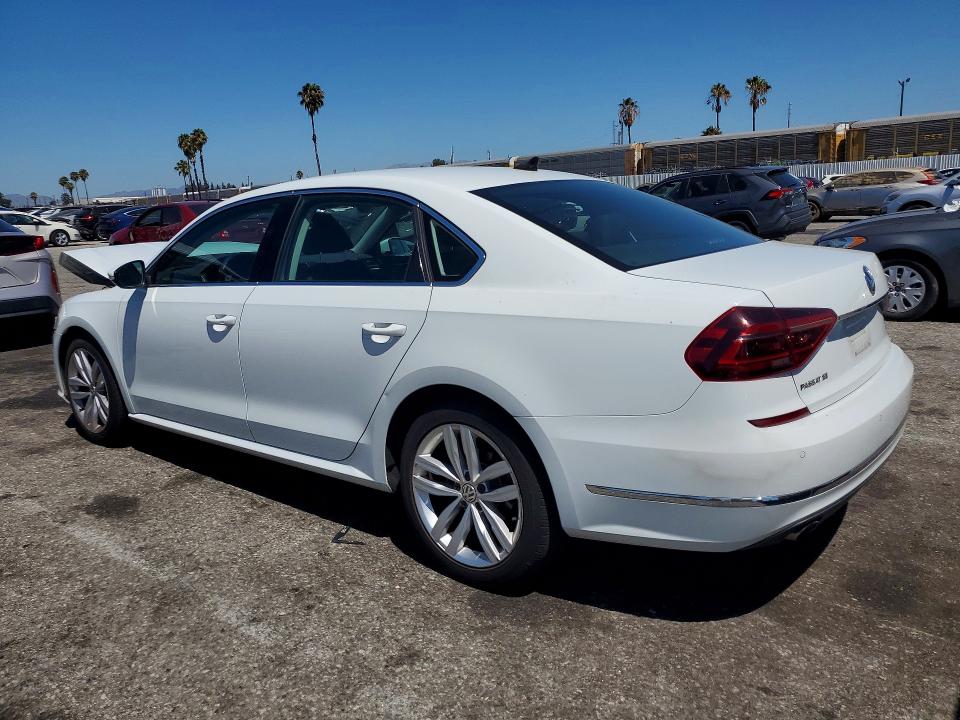 62338956 :رقم المزاد ، 1VWBA7A35JC028509 vin ، 2018 Volkswagen Passat مزاد بيع