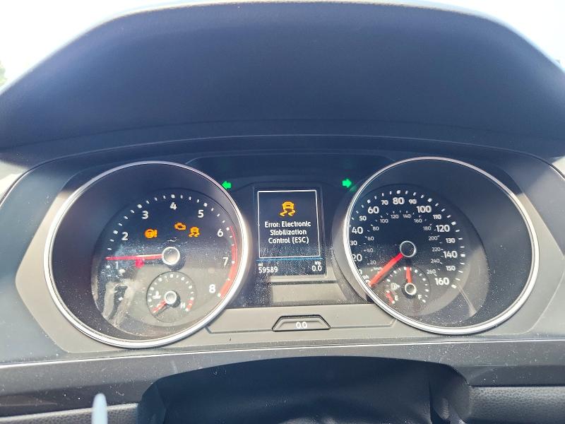 62045756 :رقم المزاد ، 3VV3B7AX0JM061652 vin ، 2018 Volkswagen Tiguan مزاد بيع