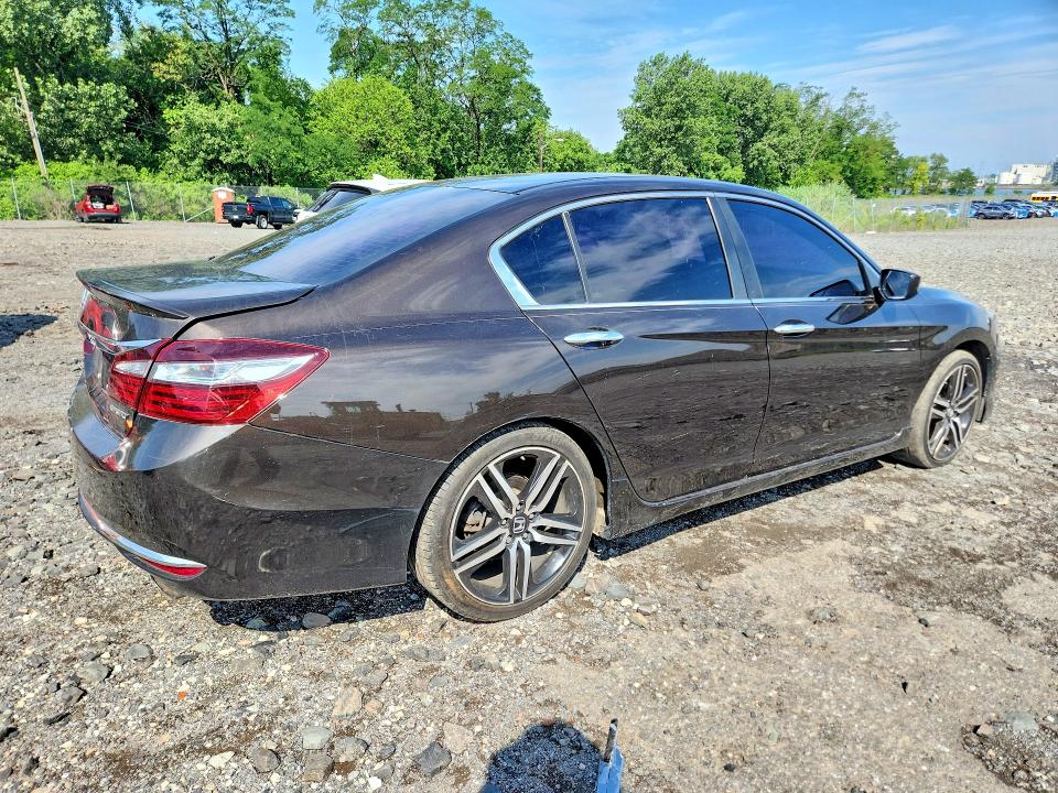 Продаж на аукціоні авто 2017 Honda Accord, vin: 1HGCR2F14HA216049, номер лоту: 60153246