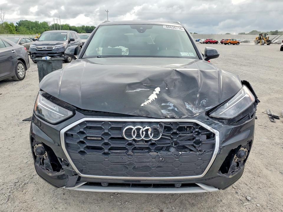 60638716 :رقم المزاد ، WA1EAAFY5N2070976 vin ، 2022 Audi Q5 مزاد بيع
