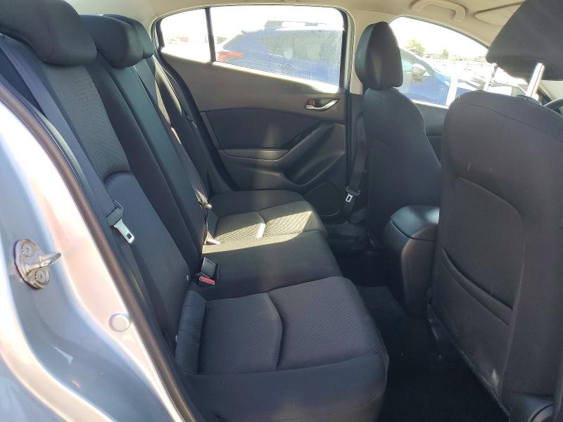 61215826 :رقم المزاد ، 3MZBN1U72HM123151 vin ، 2017 Mazda 3 مزاد بيع
