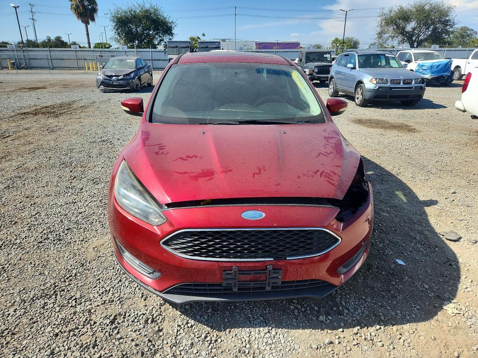 60649986 :رقم المزاد ، 1FADP3H23HL237084 vin ، 2017 Ford Focus مزاد بيع