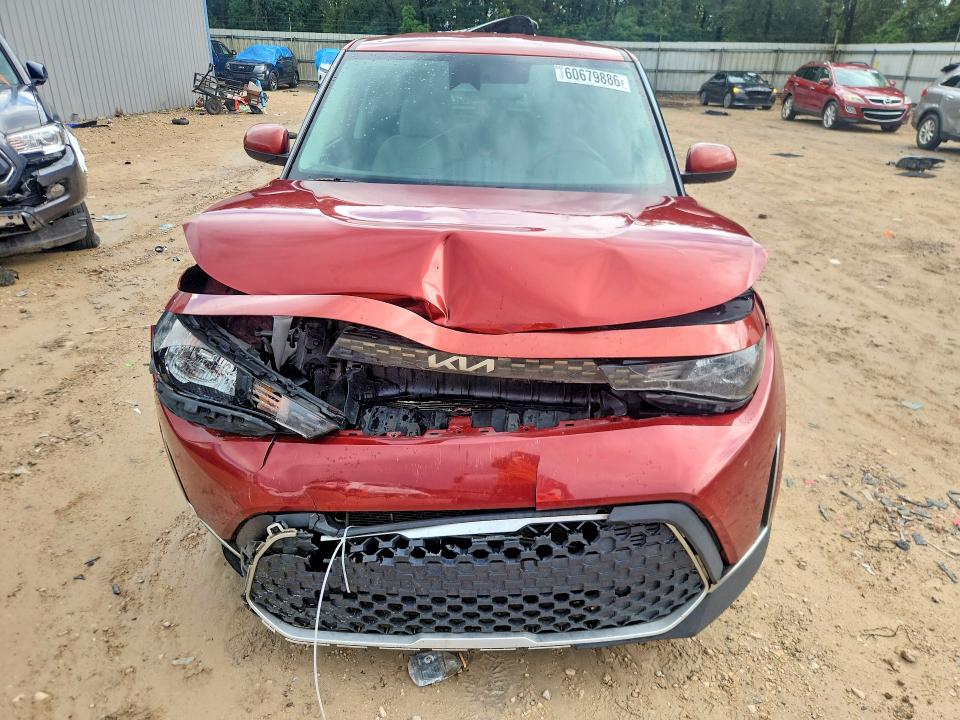 60679886 :رقم المزاد ، KNDJ23AU5P7187691 vin ، 2023 Kia Soul مزاد بيع