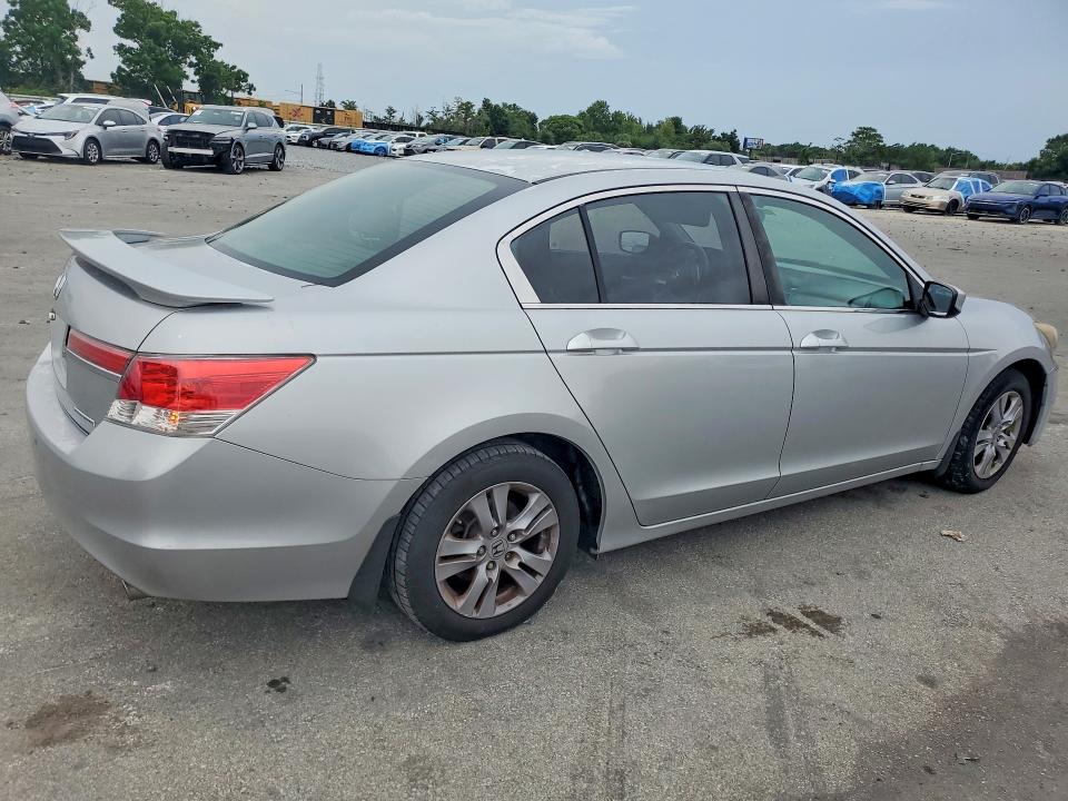 60712206 :رقم المزاد ، 1HGCP2F62CA042038 vin ، 2012 Honda Accord مزاد بيع