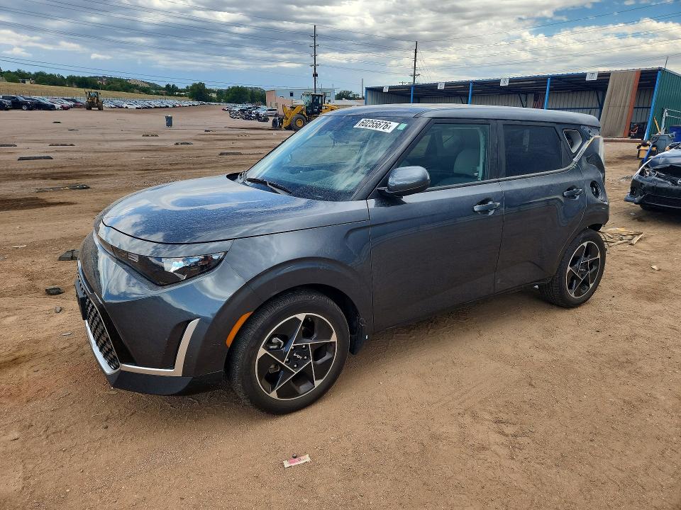 60255676 :رقم المزاد ، KNDJ33AU3P7889747 vin ، 2023 Kia Soul مزاد بيع
