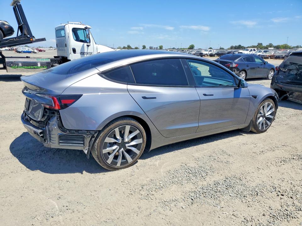 59814466 :رقم المزاد ، 5YJ3E1EB7SF963996 vin ، 2025 Tesla Model 3 مزاد بيع