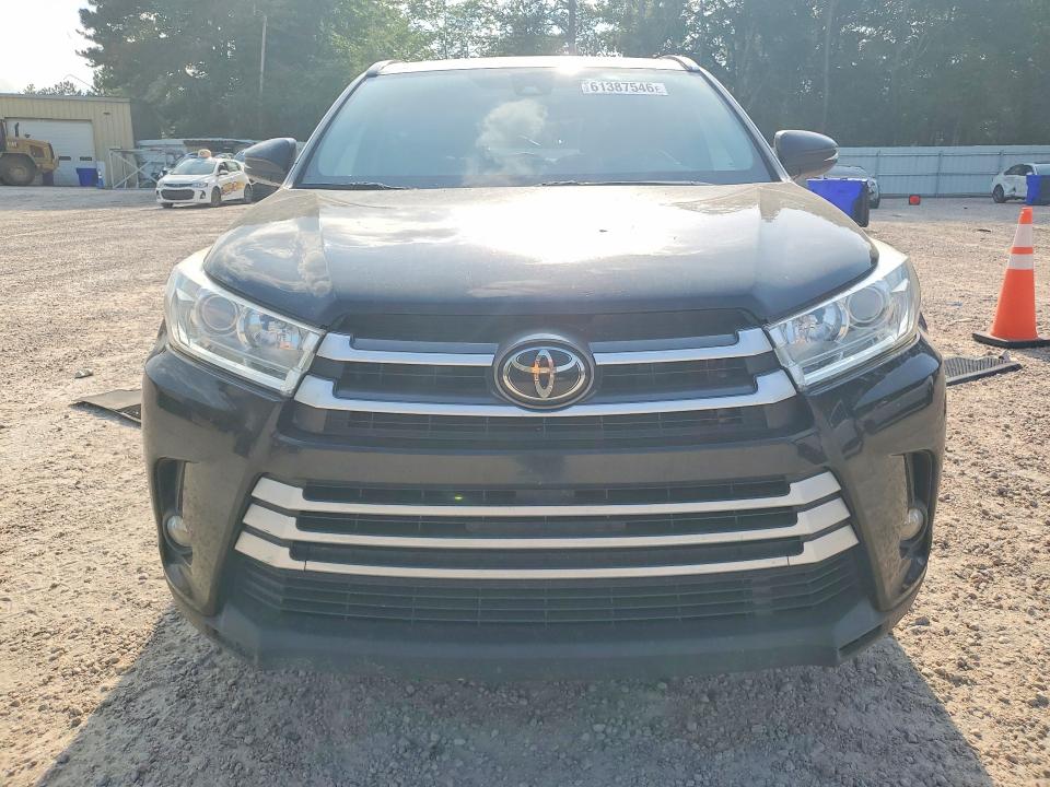 Продаж на аукціоні авто 2019 Toyota Highlander, vin: 5TDKZRFHXKS355449, номер лоту: 61387546
