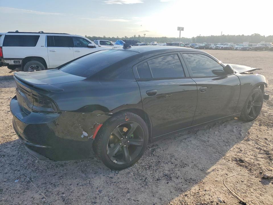 60613436 :رقم المزاد ، 2C3CDXHG3FH754577 vin ، 2015 Dodge Charger مزاد بيع