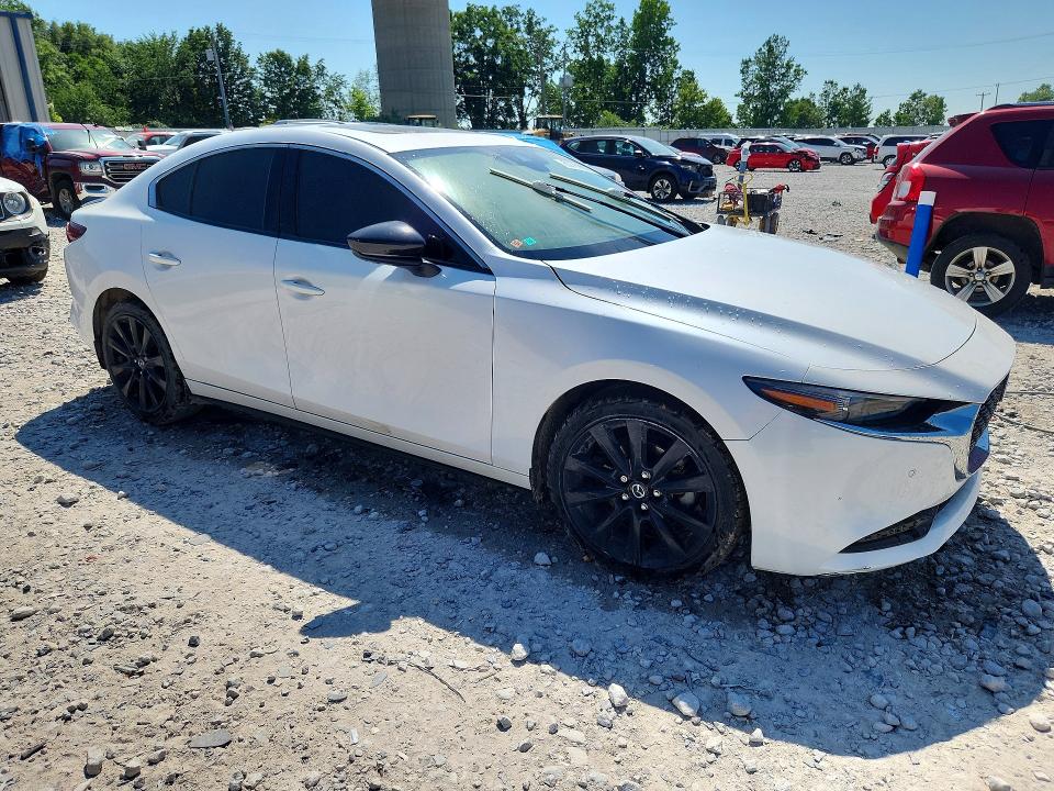 60769626 :رقم المزاد ، JM1BPBEY5M1316668 vin ، 2021 Mazda 3 مزاد بيع