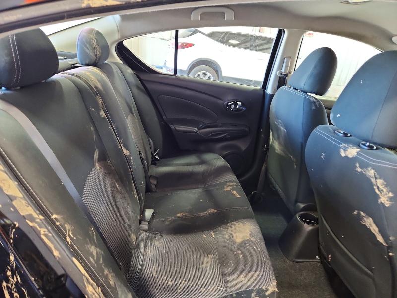 62821336 :رقم المزاد ، 3N1CN7AP9JL882571 vin ، 2018 Nissan Versa مزاد بيع