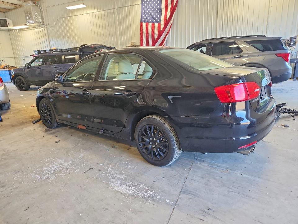 61334656 :رقم المزاد ، 3VWDX7AJ2BM382820 vin ، 2011 Volkswagen Jetta مزاد بيع