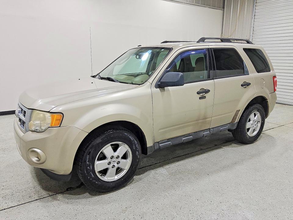 2011 Ford Escape მანქანა იყიდება აუქციონზე, vin: 1FMCU0DG7BKB26688, აუქციონის ნომერი: 59577236