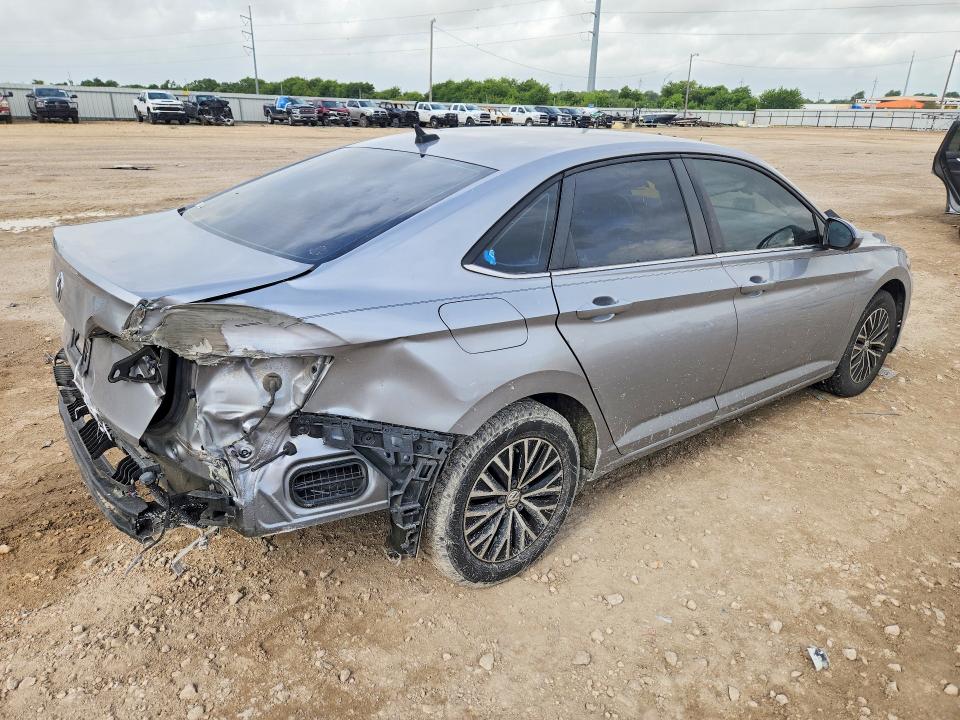 61072156 :رقم المزاد ، 3VWN57BU4MM055681 vin ، 2021 Volkswagen Jetta مزاد بيع
