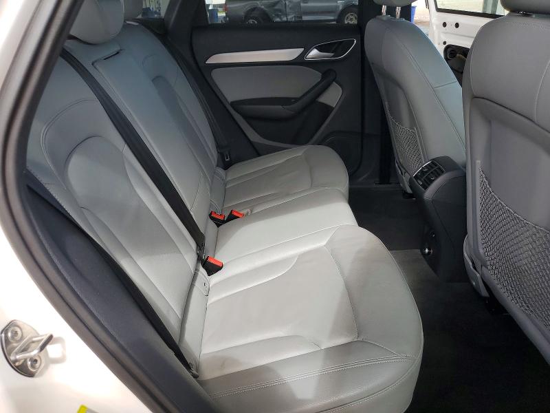 2018 Audi Q3 მანქანა იყიდება აუქციონზე, vin: WA1BCCFS5JR023727, აუქციონის ნომერი: 61384606