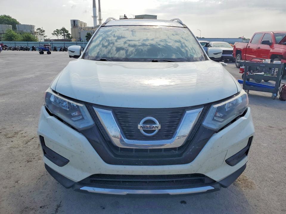 2017 Nissan Rogue მანქანა იყიდება აუქციონზე, vin: 5N1AT2MV4HC767790, აუქციონის ნომერი: 62540106