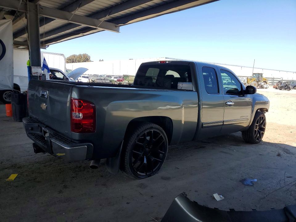 60486406 :رقم المزاد ، 1GCRCSE01BZ162740 vin ، 2011 Chevrolet Silverado مزاد بيع