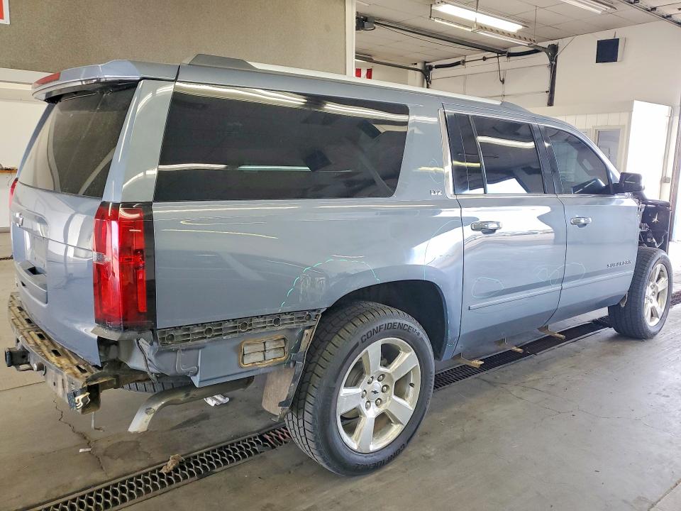 Продажа на аукционе авто 2016 Chevrolet Suburban, vin: 1GNSKJKC3GR281871, номер лота: 60022206