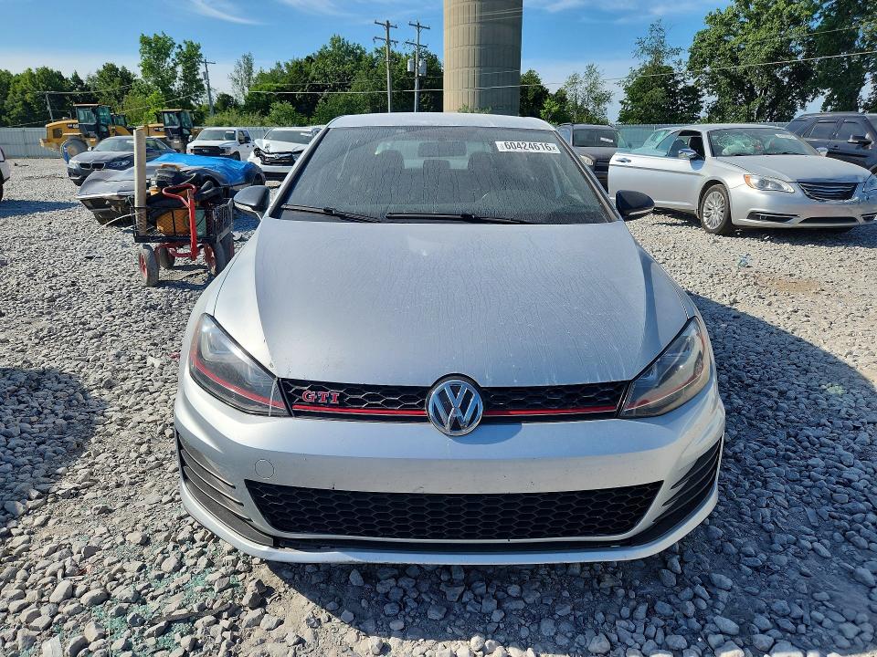 60424616 :رقم المزاد ، 3VW447AU9HM070893 vin ، 2017 Volkswagen Gti مزاد بيع
