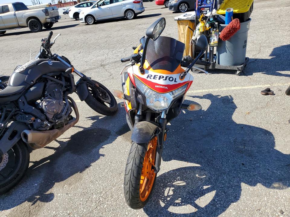 62995286 :رقم المزاد ، MLHMC4100D5301467 vin ، 2013 Honda Cbr250 مزاد بيع