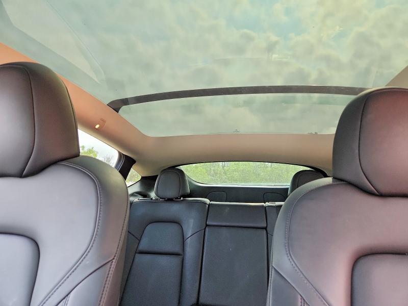 62760816 :رقم المزاد ، 7SAYGDEE4NA008279 vin ، 2022 Tesla Model Y مزاد بيع