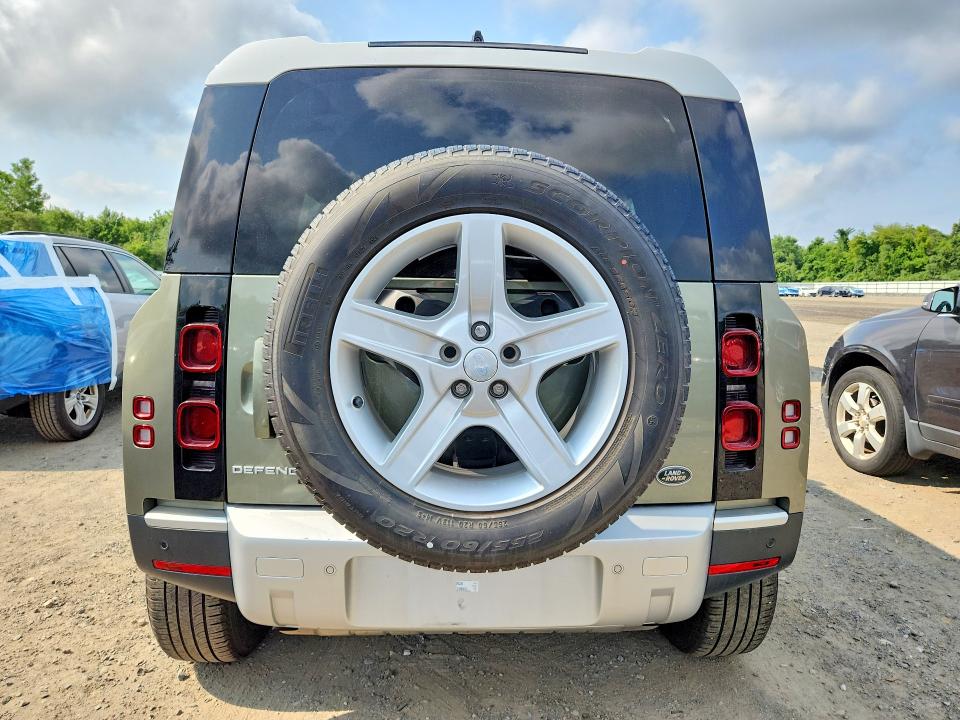 Продаж на аукціоні авто 2022 Land Rover Defender, vin: SALEP7RU0N2090920, номер лоту: 62465366