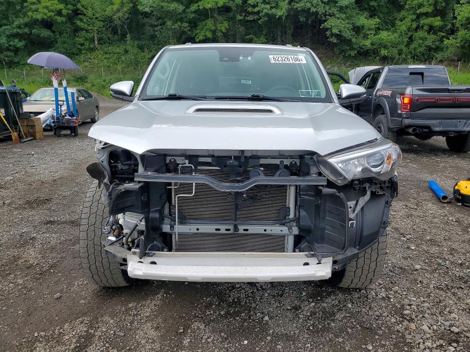 62326106 :رقم المزاد ، JTERU5JRXM5879520 vin ، 2021 Toyota 4runner مزاد بيع