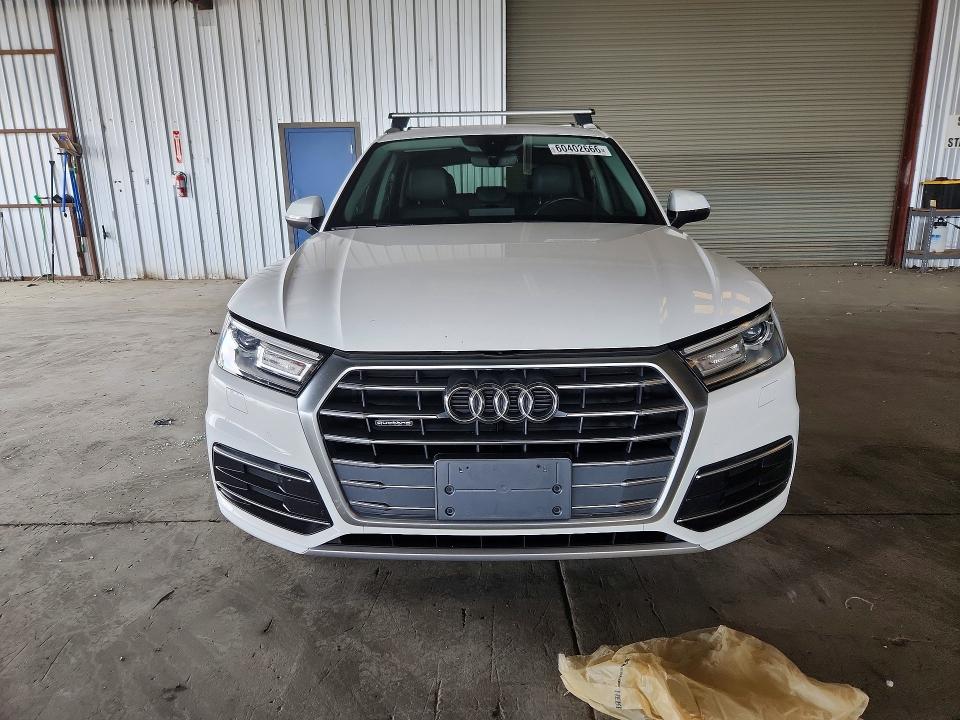 60402666 :رقم المزاد ، WA1ANAFY4J2182584 vin ، 2018 Audi Q5 مزاد بيع