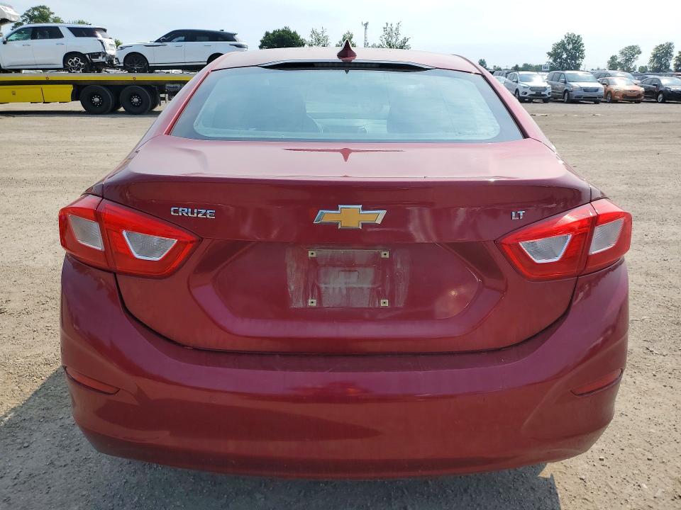 61046076 :رقم المزاد ، 1G1BE5SM8H7201373 vin ، 2017 Chevrolet Cruze مزاد بيع