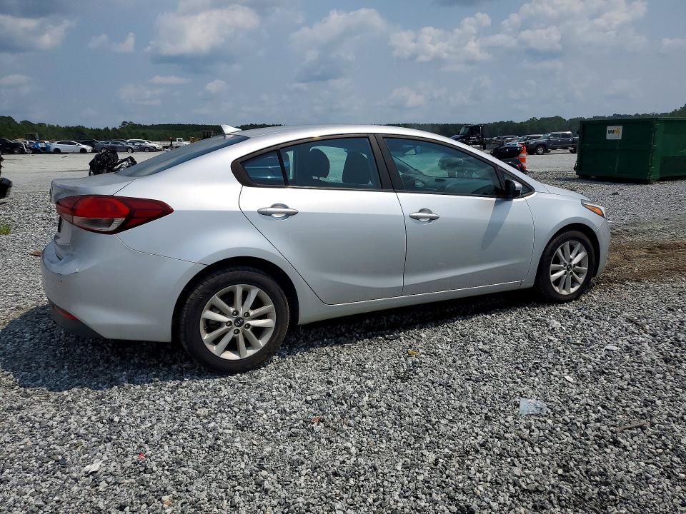 62632906 :رقم المزاد ، 3KPFL4A78HE021637 vin ، 2017 Kia Forte مزاد بيع