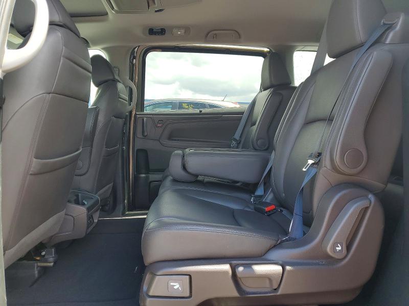 59555406 :رقم المزاد ، 5FNRL6H71JB020327 vin ، 2018 Honda Odyssey مزاد بيع