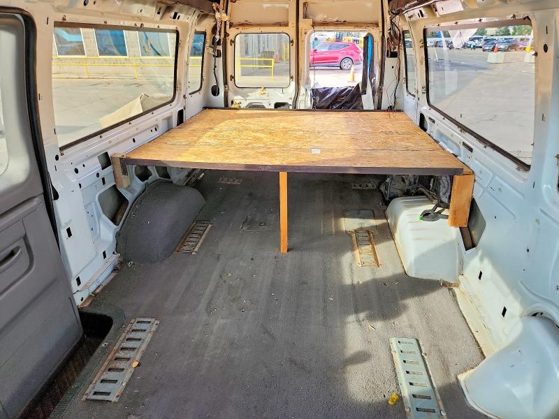 61370296 :رقم المزاد ، 1FBSS31L9XHB43252 vin ، 1999 Ford Econoline مزاد بيع