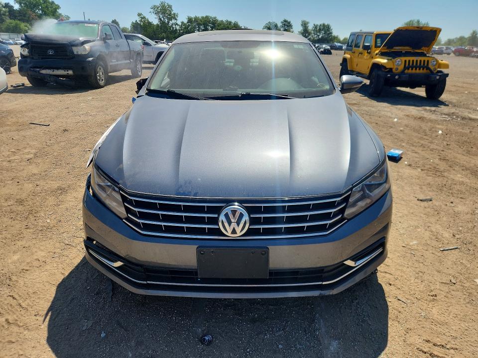 Продаж на аукціоні авто 2017 Volkswagen Passat, vin: 1VWBT7A36HC006300, номер лоту: 63216646