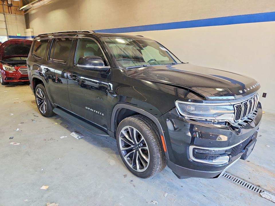 62462566 :رقم المزاد ، 1C4SJVBT8NS211890 vin ، 2022 Jeep Wagoneer مزاد بيع