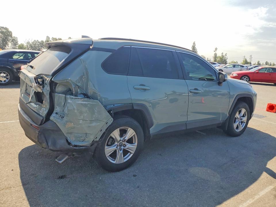 61233856 :رقم المزاد ، 2T3W1RFVXMW115303 vin ، 2021 Toyota Rav4 مزاد بيع